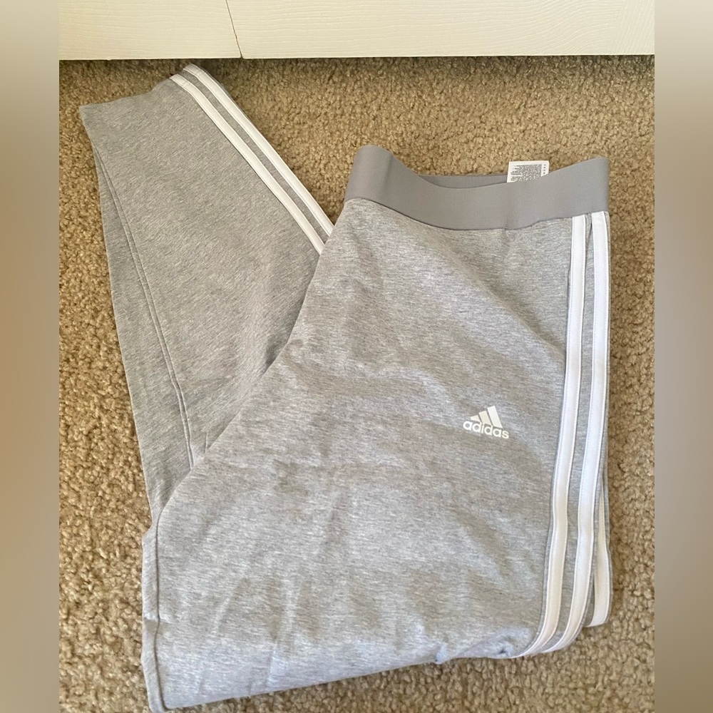 Woman’s Size 2XL Leggings Adidas NWT